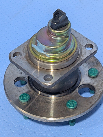 MOOG 512004 WHEEL BEARING AND HUB--NEW OLD STOCK