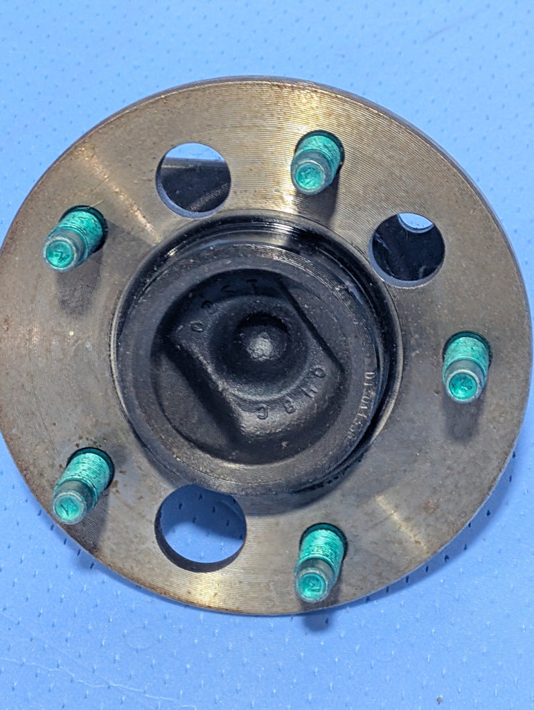 MOOG 512004 WHEEL BEARING AND HUB--NEW OLD STOCK