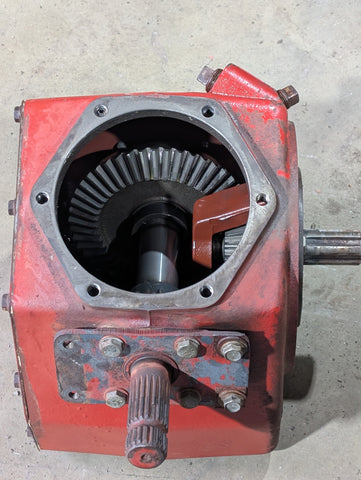 USED Primary Gearbox off of NEW HOLLAND 411 Disc Bine, 693075