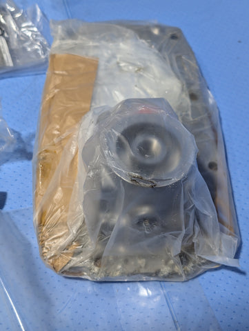 KUBOTA ZD28 , ZD28F, K3151-98030 KIT CASE, PUMP 2 , NEW OLD STOCK