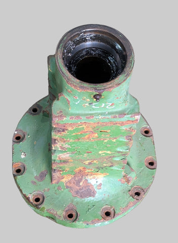 John Deere  2130 REAR AXLE HOUSING FLANGE TYPE AXLES