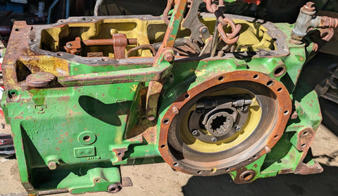JOHN DEERE 2130 TRANSMISSION DIFFERENTIAL HOUSING WITH CONTENTS