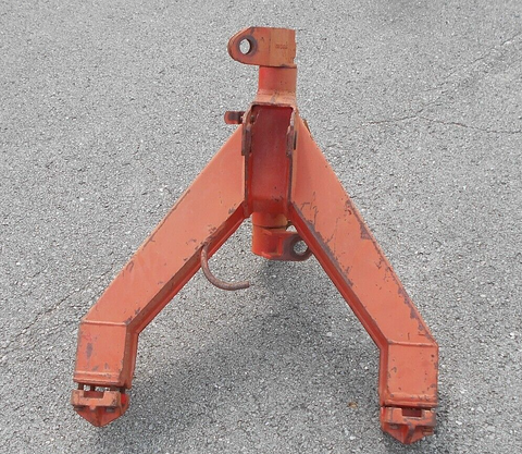 Kuhn GMD700-GEHL 1165 - JOHN DEERE 275 HITCH FRAME AE55650