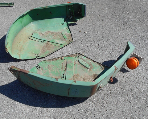 AM877069 AM877068 JOHN DEERE 870 970 1070 LEFT AND RIGHT FENDER