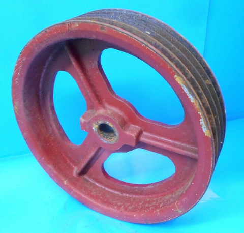 USED 527231 LARGE 4 grove PULLEY New Idea 528 DISC MOWER, FOR TAPERED SHAFT MACHINES