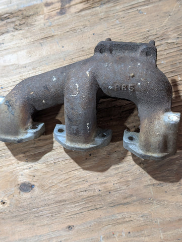 USED CUB CADET Manifold, Exhaust USED MA-31B32-00100, 7205