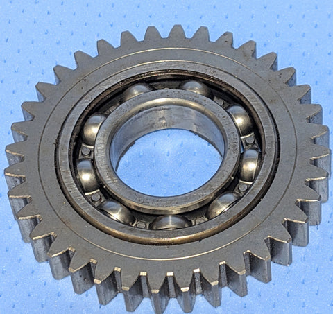 USED 87365337 IDLER GEAR, 36T ALSO REPLACES CNH # 87359028 & BUSH HOG # 71269