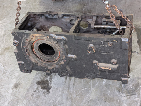 USED 685 Rear Transmission Differential Housing 82793C91 Case IH 1287200C1 1537332C1