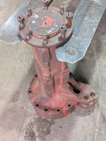 USED INTERNATIONAL 574 AXLE HOUSING - R.H.399803R, 404345R AXLE, 404344R PLANETARY GEAR