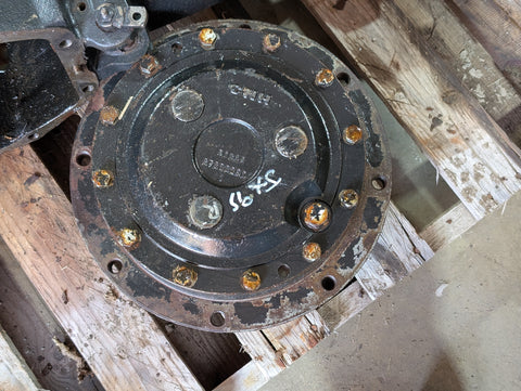 Used Wheel Hub MFWD Inner with gears JX95 New Holland TM115 TM120 TM125 TM130 TM135 TM140 TS90 TS100 TS115 TM135 TS90 TS100 TS115 TS115A 87341362 fits Case IH 5191785