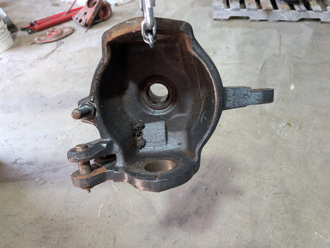 Used Steering Knuckle Right Hand fits Case IH MXM120 MXM130 MXM140 fits New Holland TM115 TM120 TM125 TM130 TM135 TM140 8160 8260 5171556 5171549