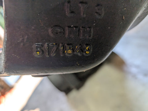 Used Steering Knuckle Right Hand fits Case IH MXM120 MXM130 MXM140 fits New Holland TM115 TM120 TM125 TM130 TM135 TM140 8160 8260 5171556 5171549