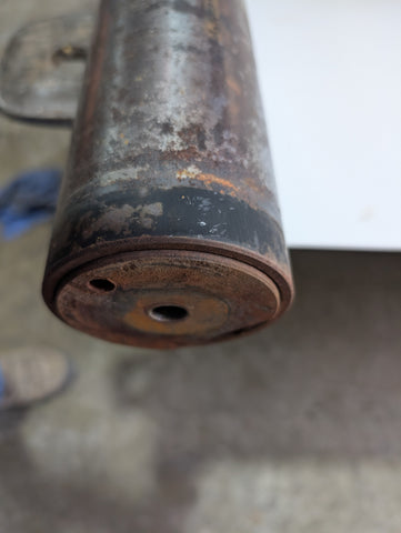 89829398 NEW HOLLAND IDLER  ROLLER 640-650-644-654-5850-5880-5950-5980