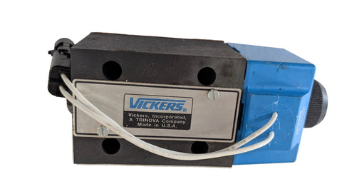 VICKERS 02-344226 12 VOLT 43W DIRECTIONAL CONTROL VALVE- NEW OLD STOCK