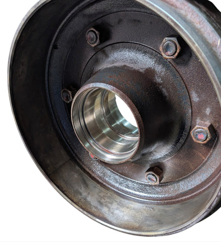 USED 42411-U2130-71 BRAKE DRUM 8FGCU25 TOYOTA FORKLIFT