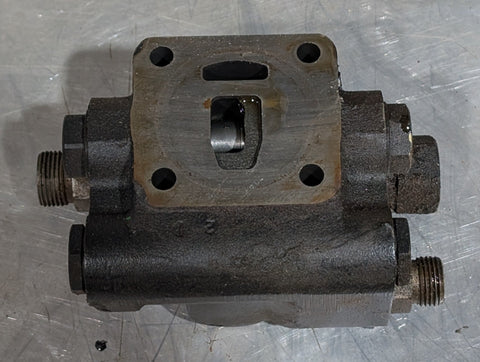 USED John Deere 755 Part #: AM875861 Flow Divider Valve
