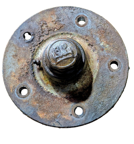 USÉD DEUTZ D3006  D4006  FRONT WHEEL HUB