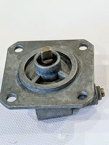 Same Tractor Part# 2.7049.210.020 Tach Drive Crosses to Agco Part#72258649