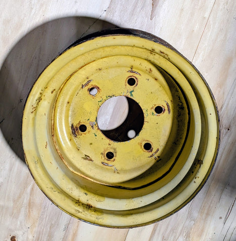 M802863, 7JA-12WDC JOHN DEERE 670 FRONT RIM  FOR TURF TIRES