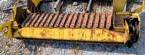 USED Ae48108 JOHN DEERE PICKUP FRAME FOR 435 ROUND BALER