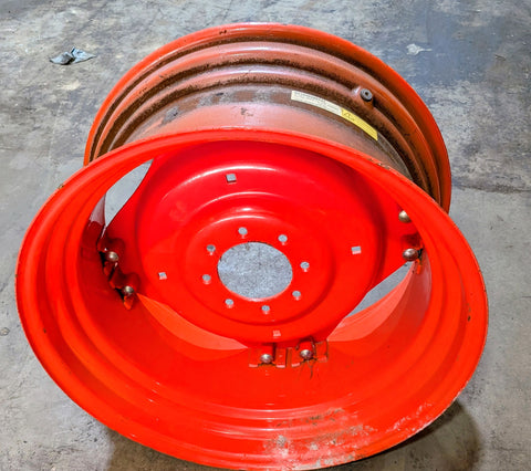 Used 15"x 30" 8 Loop Rear Rim Fits Kubota M6800 M7040 M7060 3A111-13520 3A999-14280...