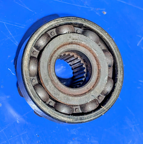 USED Bevel Gear TA040-12520 for Kubota L2501 L4310 L3240 L3430 L4200 L3010 L3600 L3130