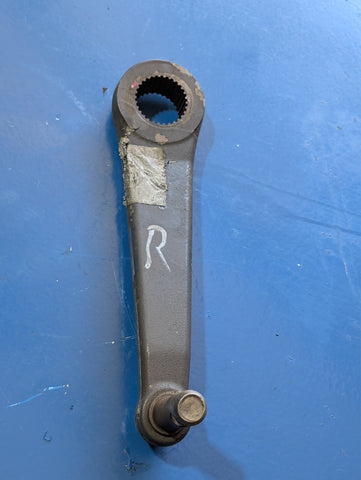 L2501 Kubota L3400DT/HST Cylinder Lift Arm TA040-34610