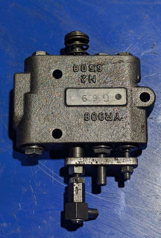 Kubota L2501 ASSY VALVE,CONTR Part # YW652-00100 -VALVE,ASSY(CONTROL)