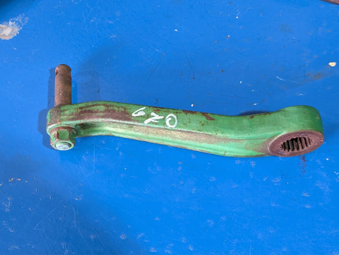 M801982 John Deere 650 , 670 Lift Arm