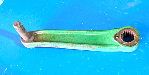 M801982 John Deere 650 , 670 Lift Arm