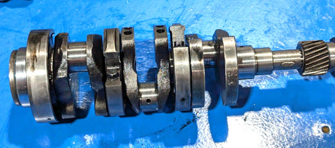 15861-23010, Crankshaft Kubota w main bearing carriers 15841-04040 15841-04090