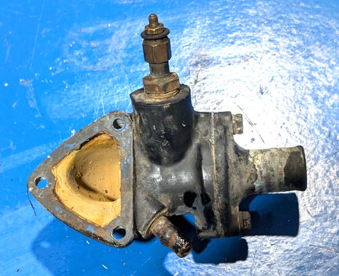 G5200h Kubota 15841-72700 FLANGE INTAKE ELBOW D600 Thermostat housing
