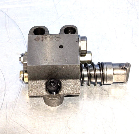 ROCKSHAFT CONTROL VALVE - 670 JOHN DEERE 790:  AM876759       (tl)
