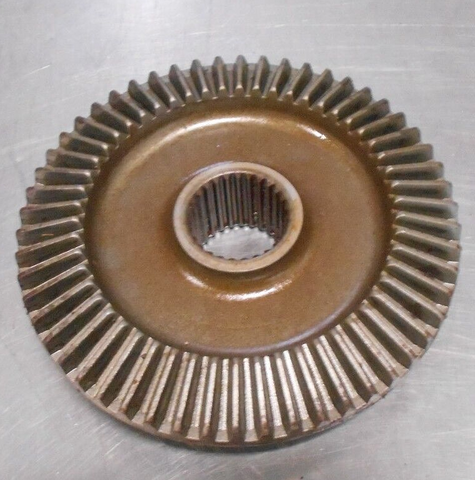 USED New Holland 86522627 Bevel Gear 615 616 617 Disc Mower 87054844