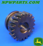 USED JOHN DEERE 755, 855 RANGE SHIFTER M800584 Pinion DRIVE GEAR M800582